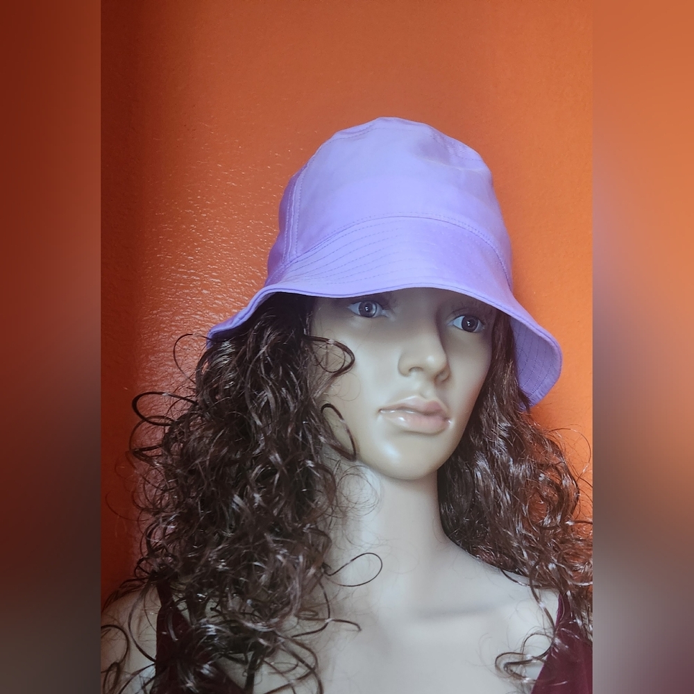 Art Class One Size Bucket Hat in Lavender